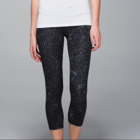 Lululemon Run Inspire 2 Crop Leggings with Mesh - Picture 3 of 15